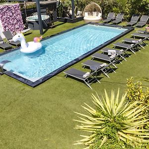 Hotel Eden Cassis - Centre-Ville- Piscine Chauffee, Jacuzzi Et Sauna - Parking Prive